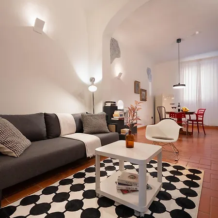 Vintage With Private Garden In * Florencia