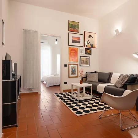 Vintage With Private Garden In