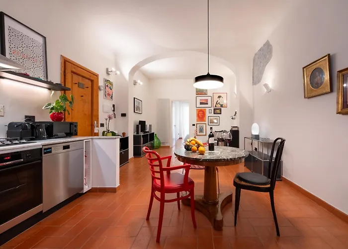 Vintage With Private Garden In * Florença