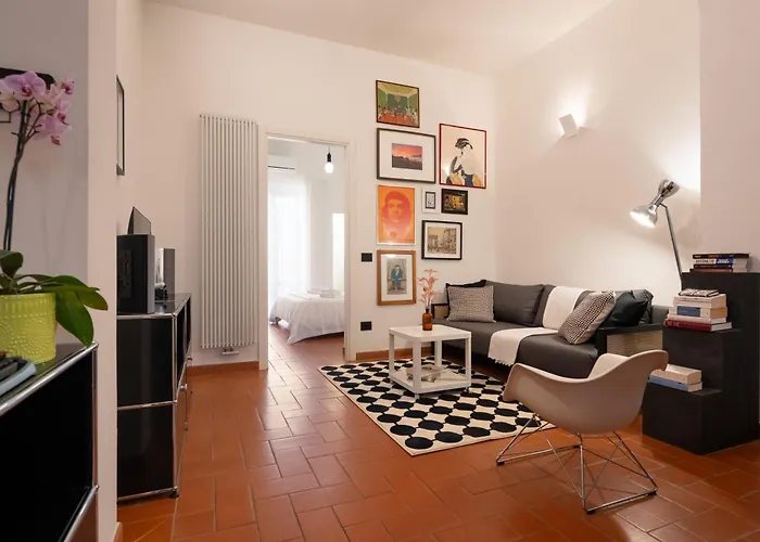 Vintage With Private Garden In
